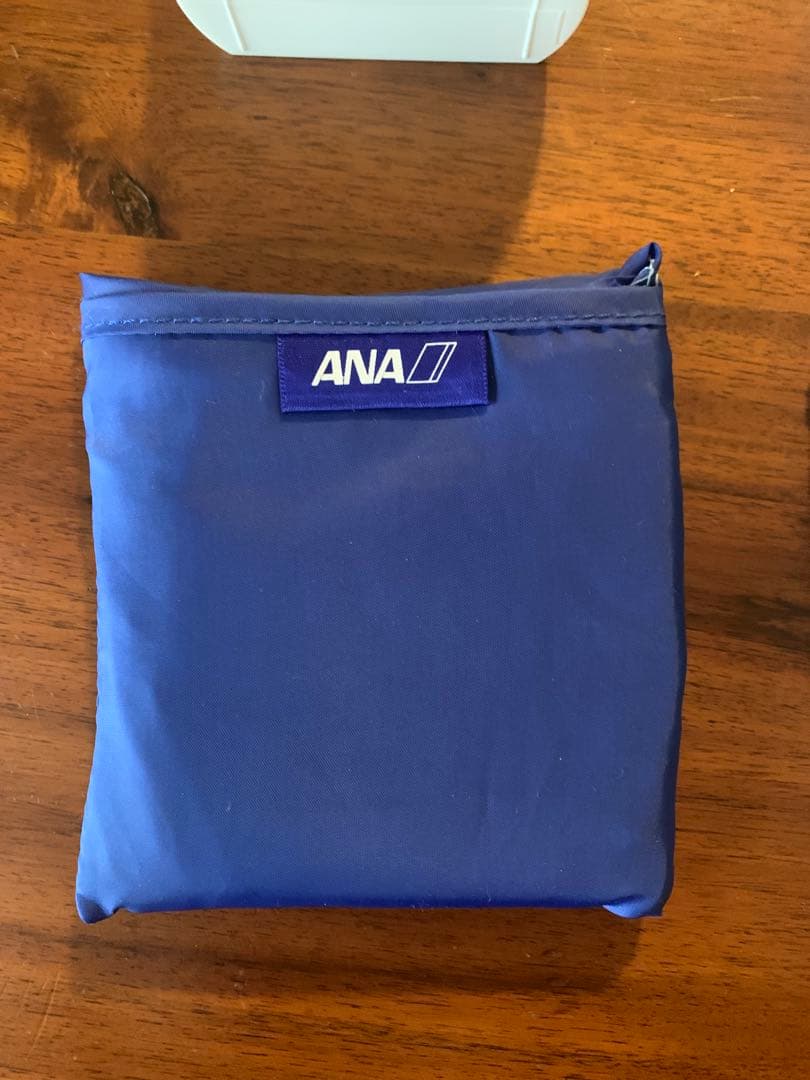 ANA BVLGARI 旅行用化粧品セット ブラウン