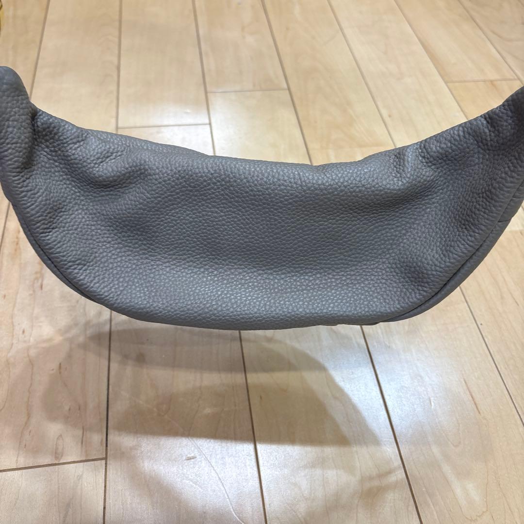 超美品トプカピ TOPKAPI TREASUREボディバッグサコッシュグレージュ
