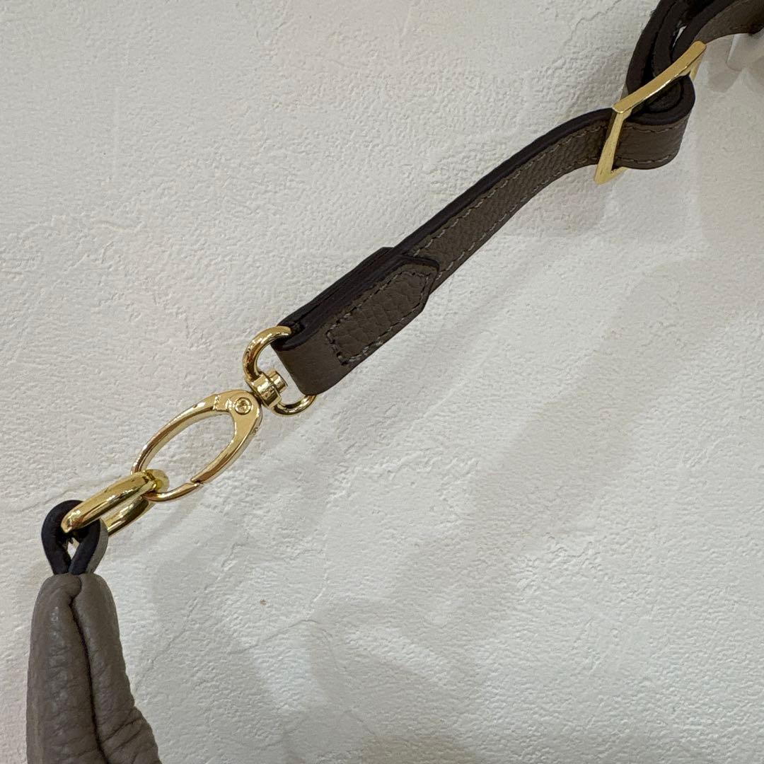 超美品トプカピ TOPKAPI TREASUREボディバッグサコッシュグレージュ
