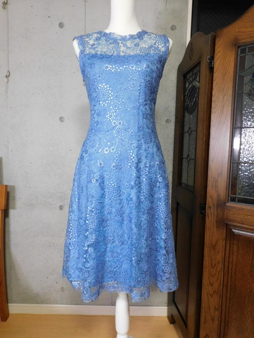 TadashiShojiタダシショージ 水色花柄レース　スパンコールワンピース2