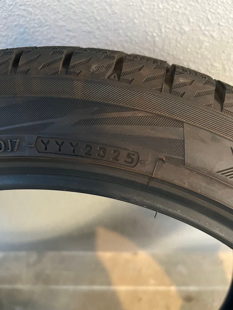 【25年製】 225/45/R18 ヨコハマアイスガード7 ig70スタッドレス