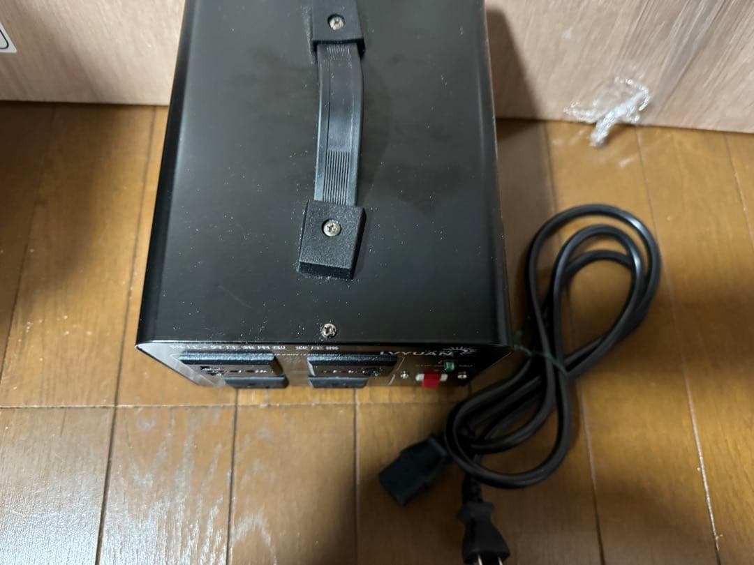 LVYUAN 旅行用変圧器　VTJP－2000W　PRO リョクエン