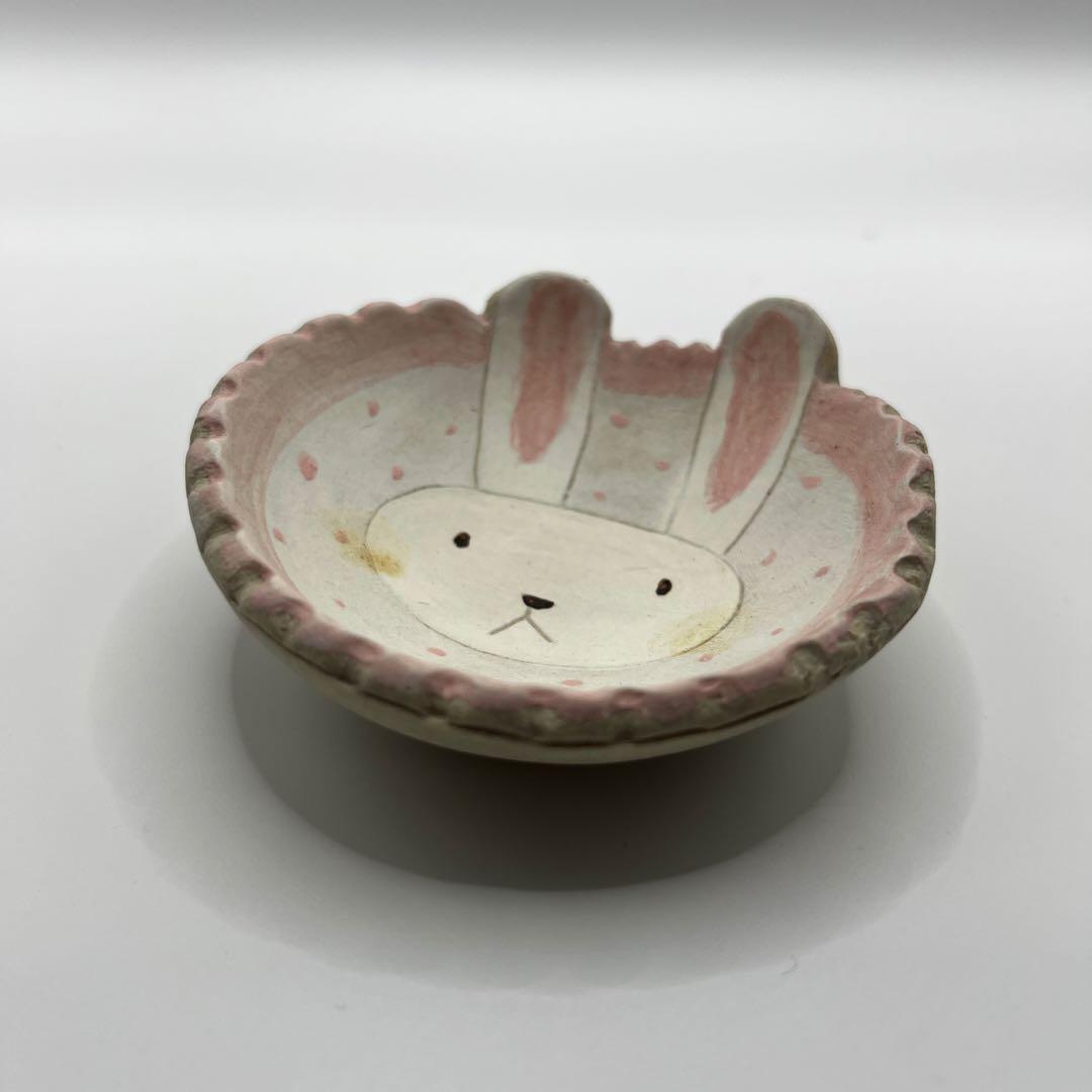 長田恵さん　うさぎの豆皿