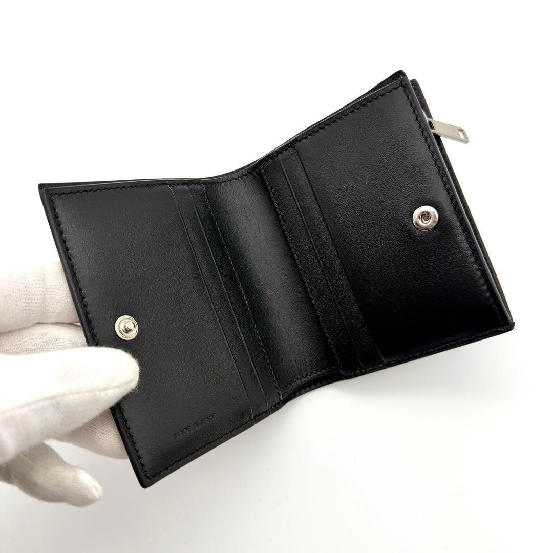 【現行品】セリーヌ CELINE トリオンフ エンボス 二つ折り財布 黒