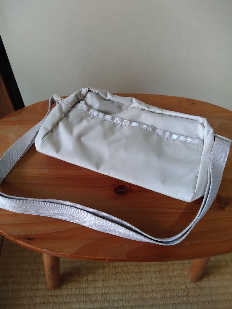 最終値下★ほぼ未使用★LeSportsac　DANIELLA CROSSBODY