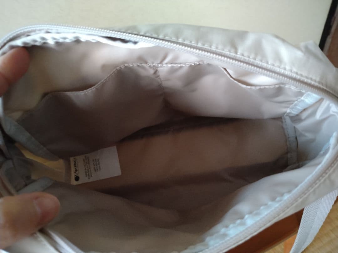 最終値下★ほぼ未使用★LeSportsac　DANIELLA CROSSBODY