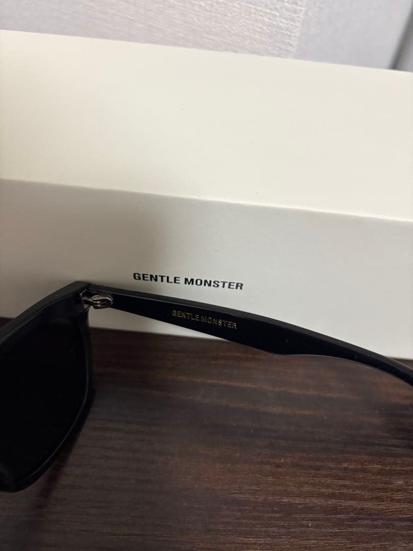 小物 GENTLE MONSTER Heizer01