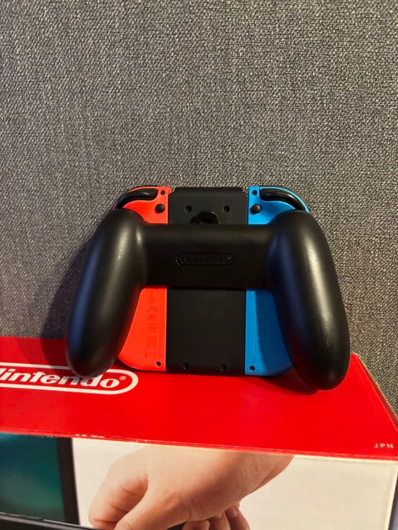 美品　Nintendo Switch Joy-Con ネオンブルー/レッド