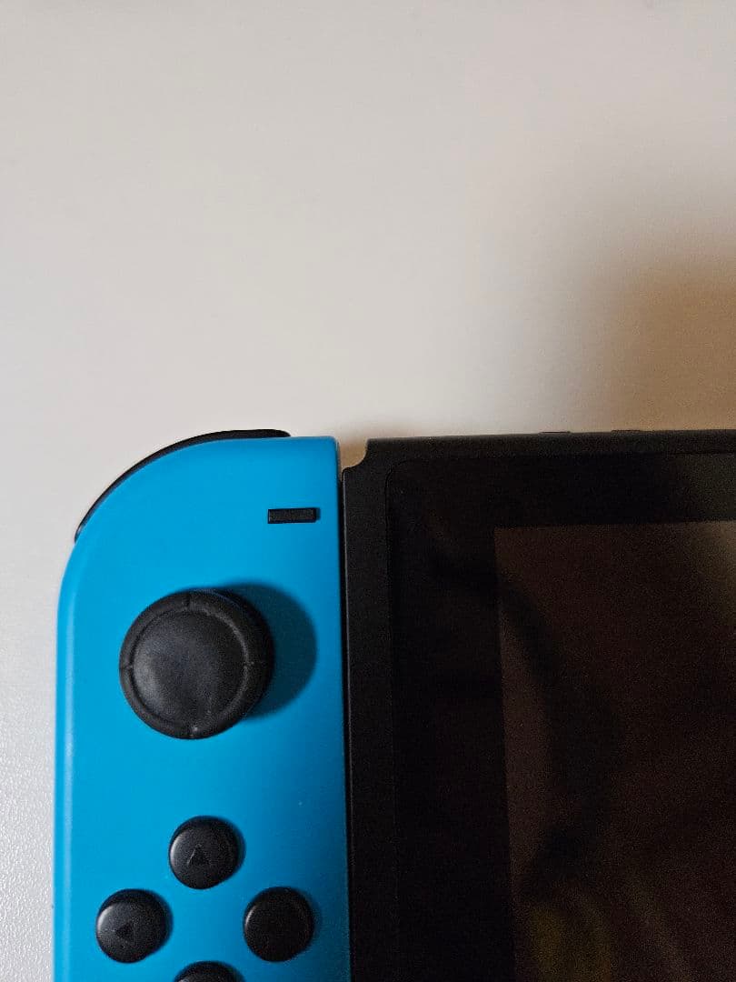 値下げしました！【半年程度使用美品】Nintendo Switch 本体