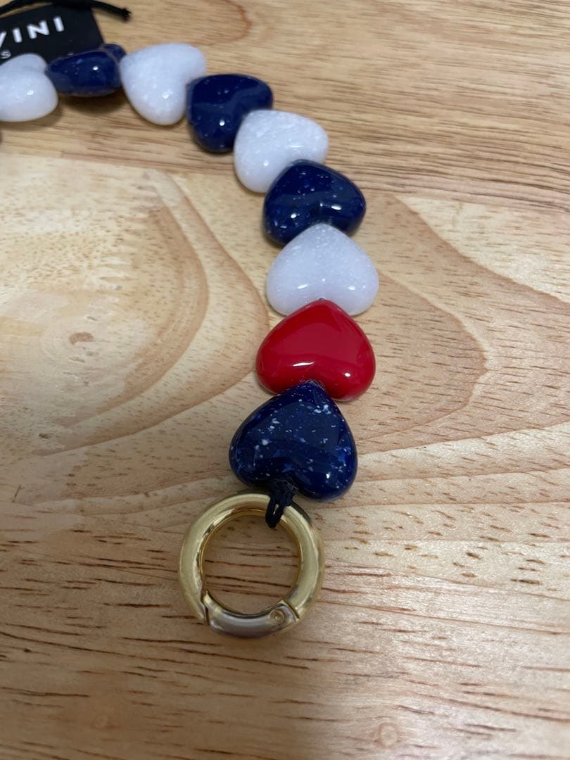 【LOUVINI】 ハンドストラップPETIT CUORE　NAVY-WHITE