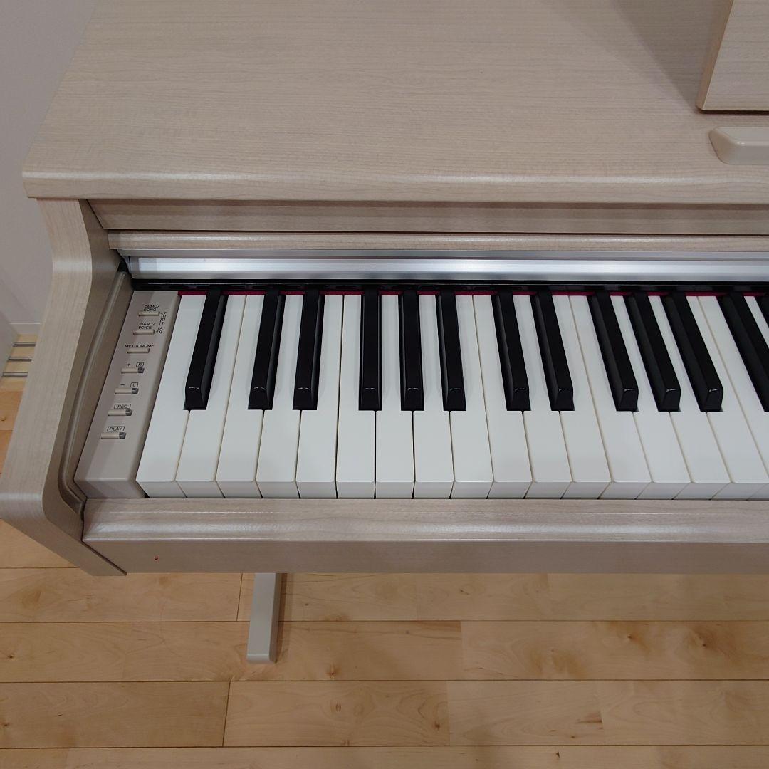 コンちゃん　YAMAHA ARIUS YDP-164 ホワイトアッシュ