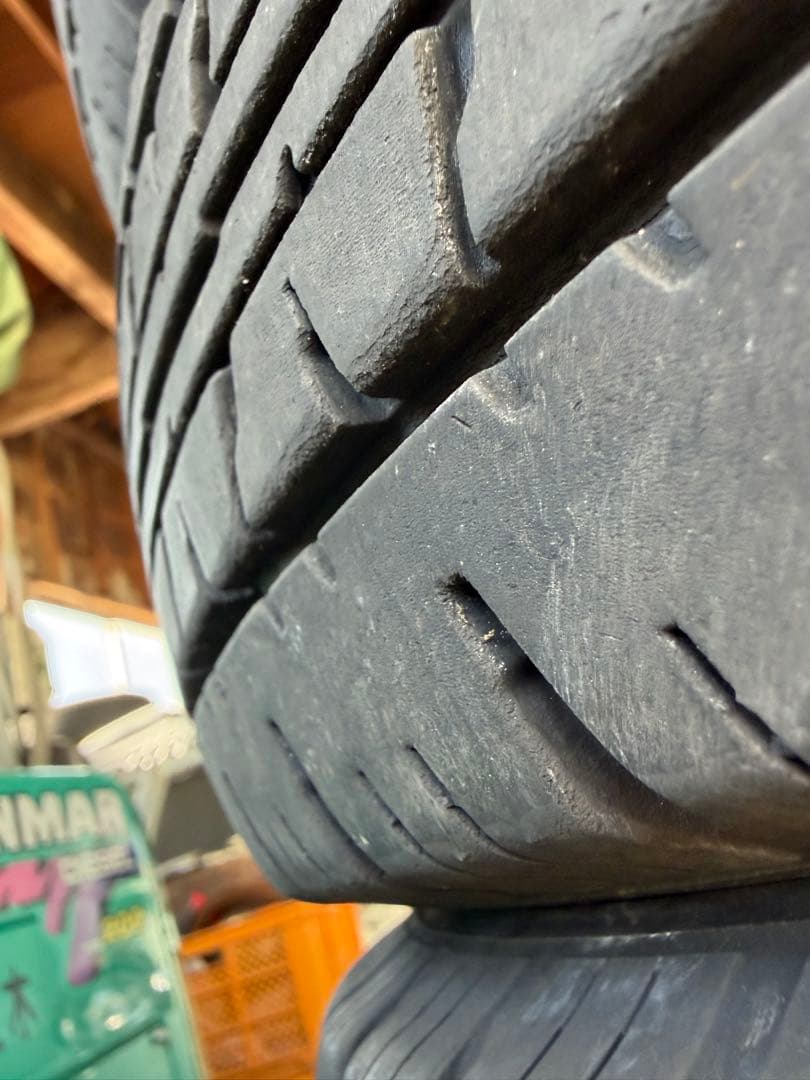 送料無料。バリ溝。軽トラ。 国産ダンロップ145/80R12夏タイヤ4本セット。