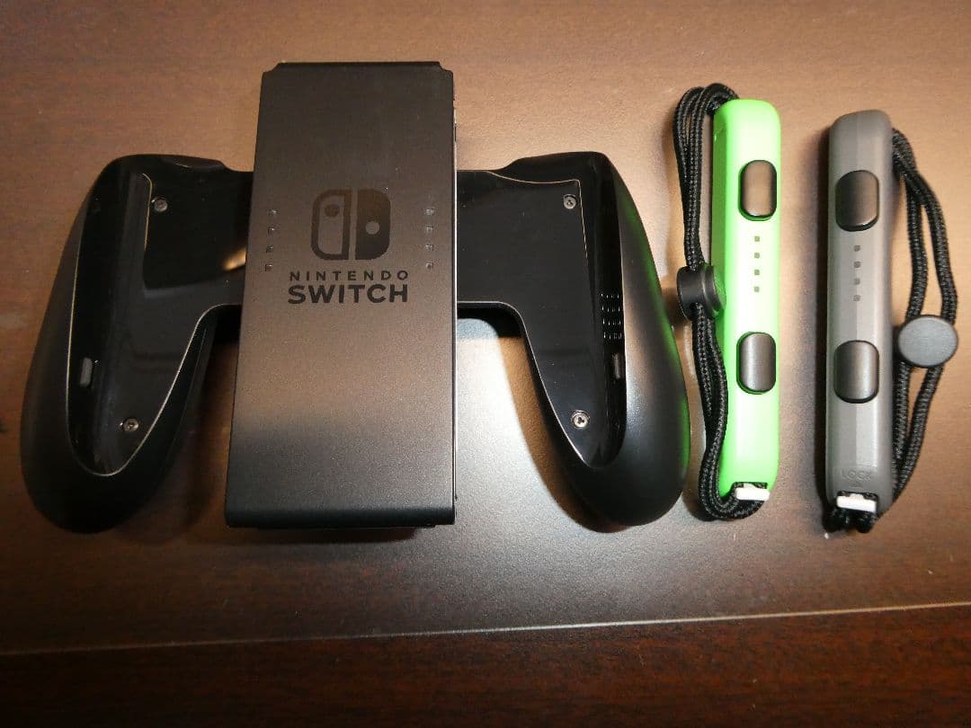 初代Nintendo Switch 本体 プロコン　充電グリップ