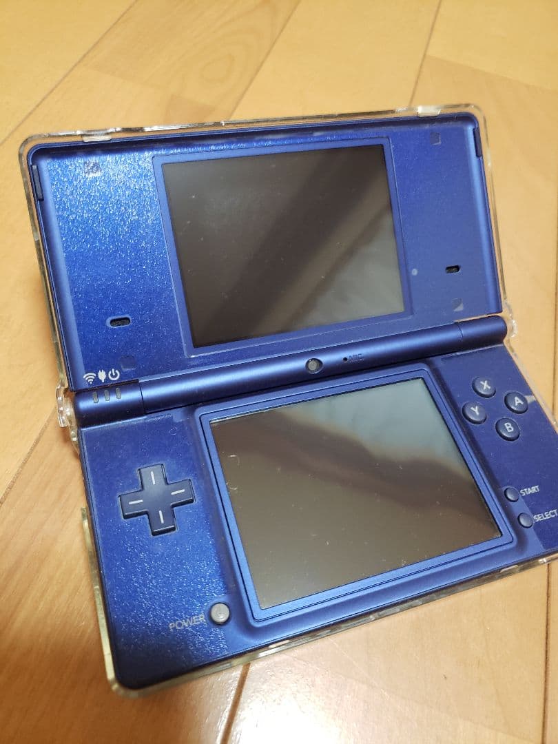 ニンテンドーDSi DSライトウイイレ限定品　ワンセグチューナー　ソフト10本