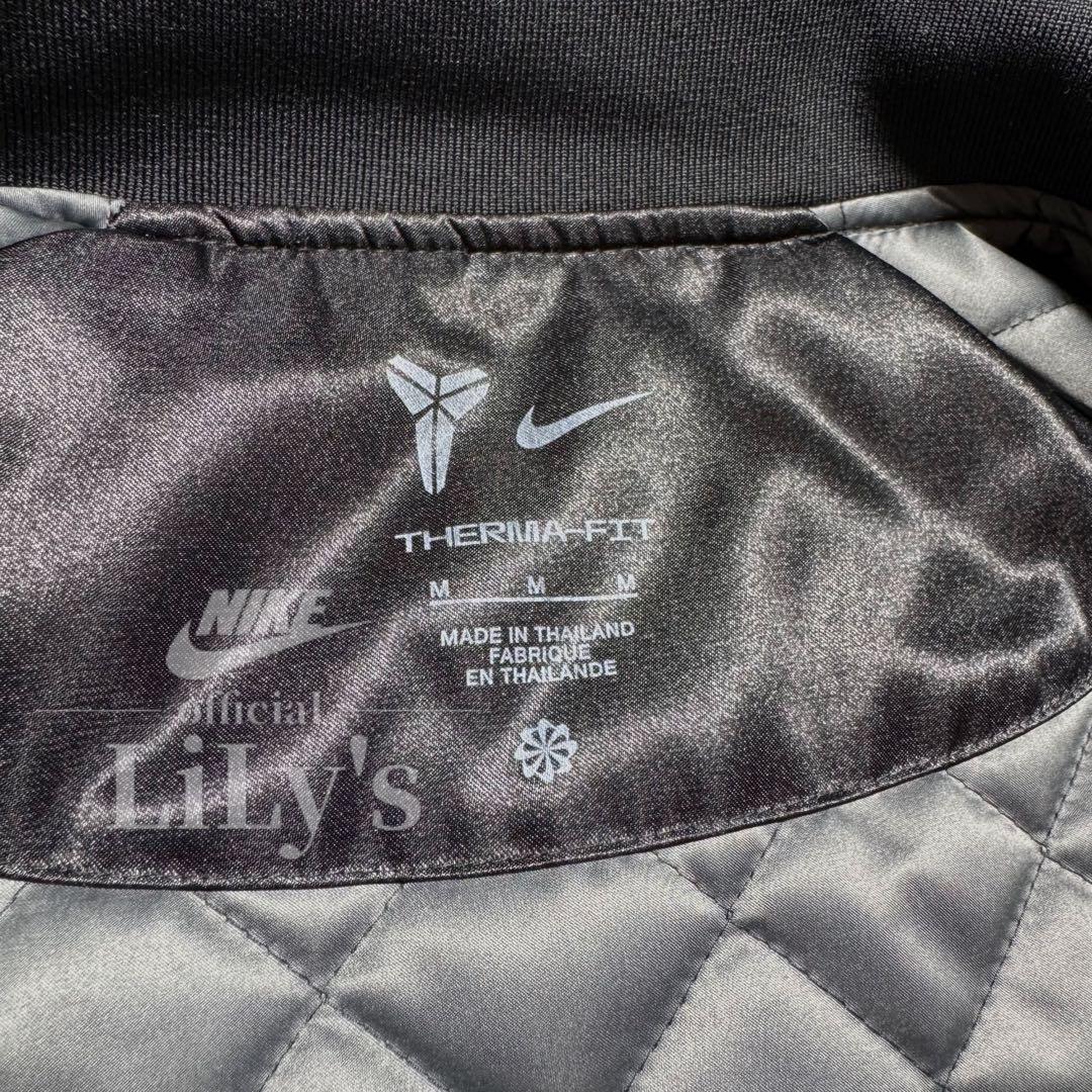 【Ｍサイズ】新品未使用NIKEジャケット　正規品　黒　ブラック　スネーク　完売品