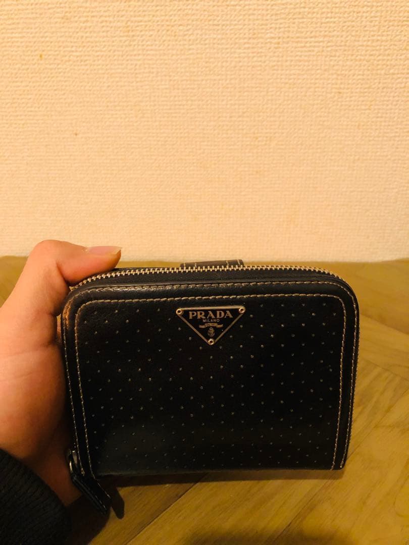 PRADA ドット柄 ブラック 二つ折り財布