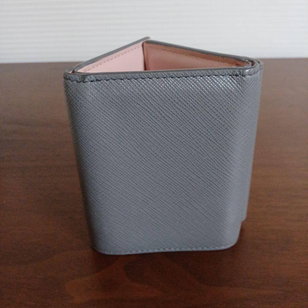 PRADA グレー 三つ折り財布