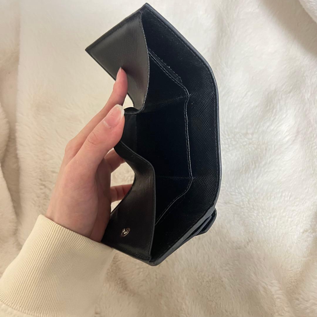 美品 PRADA 三つ折財布 即購入〇