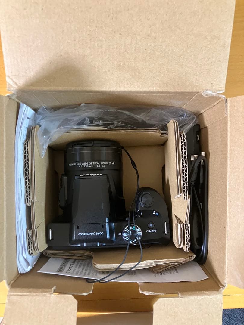 ニコン COOLPIX B600 デジタルカメラ 光学60倍ズーム