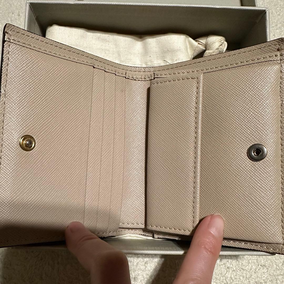 MARNI 二つ折り財布　箱と袋あり