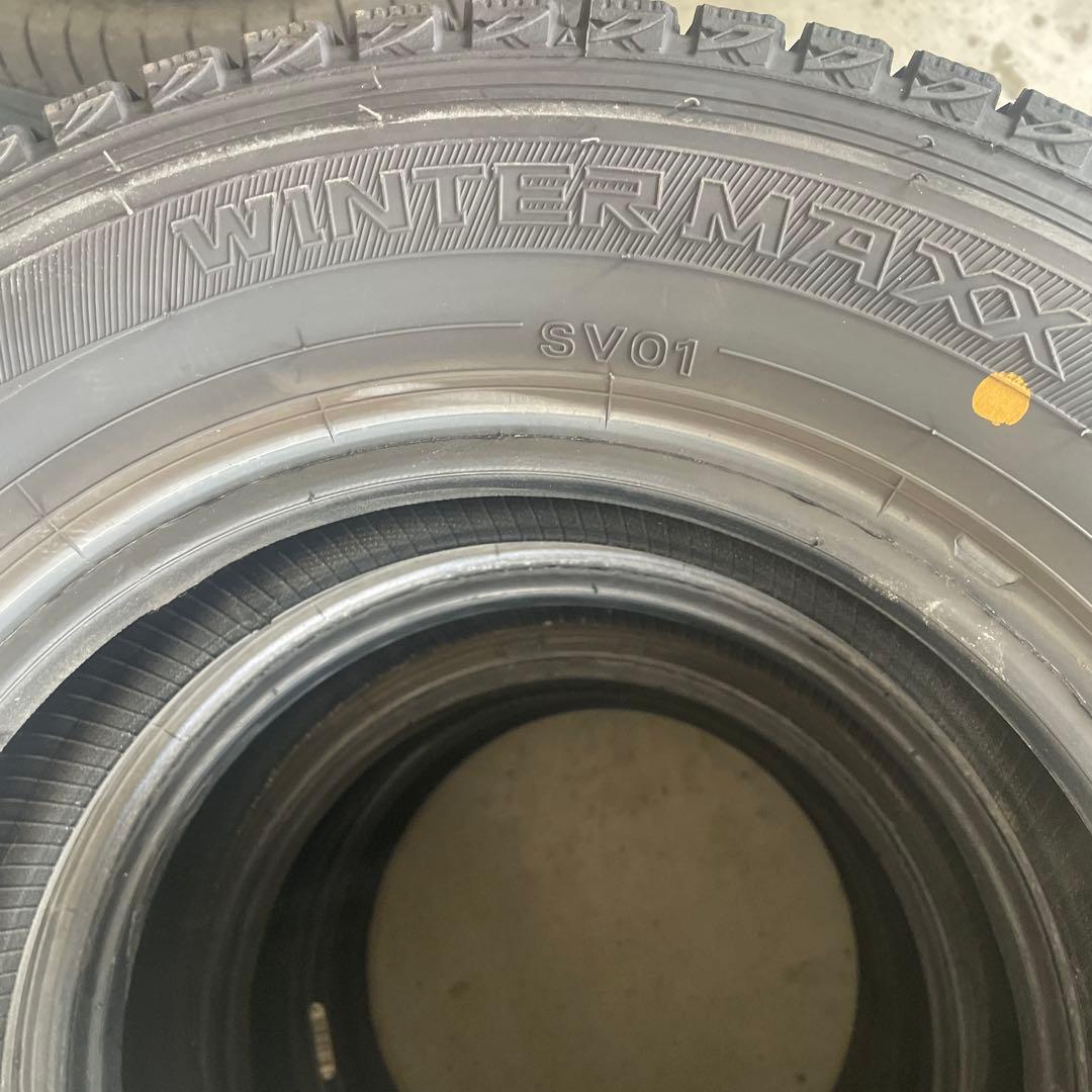 ダンロップ冬タイヤ145/80R12 LT 20年製と21年製4本　送料込み