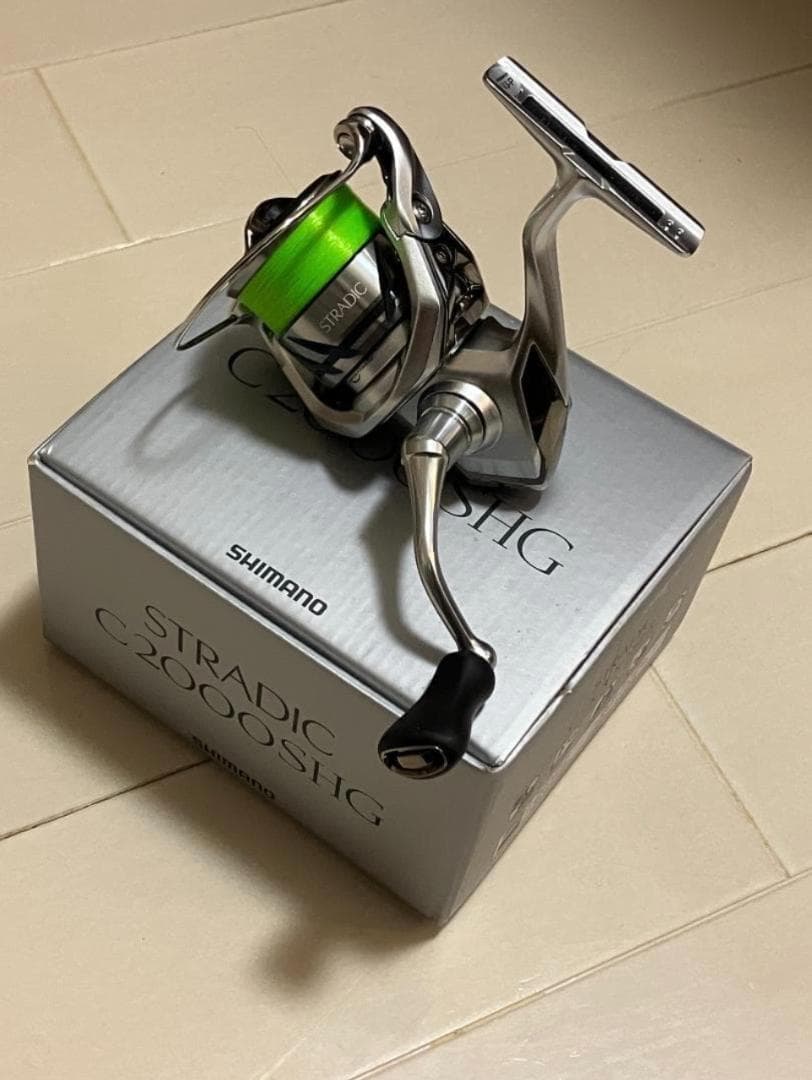【未使用・付属品完備】シマノ　ストラディック　C2000SHG 送料込み