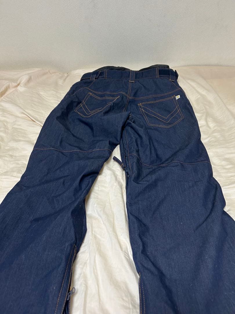 スノーボードウェア男性用　冬シーズンにぴったり！