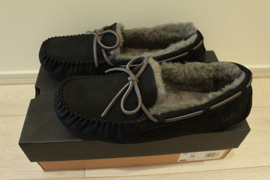 UGG ブラックモカシン　メンズ　28センチ