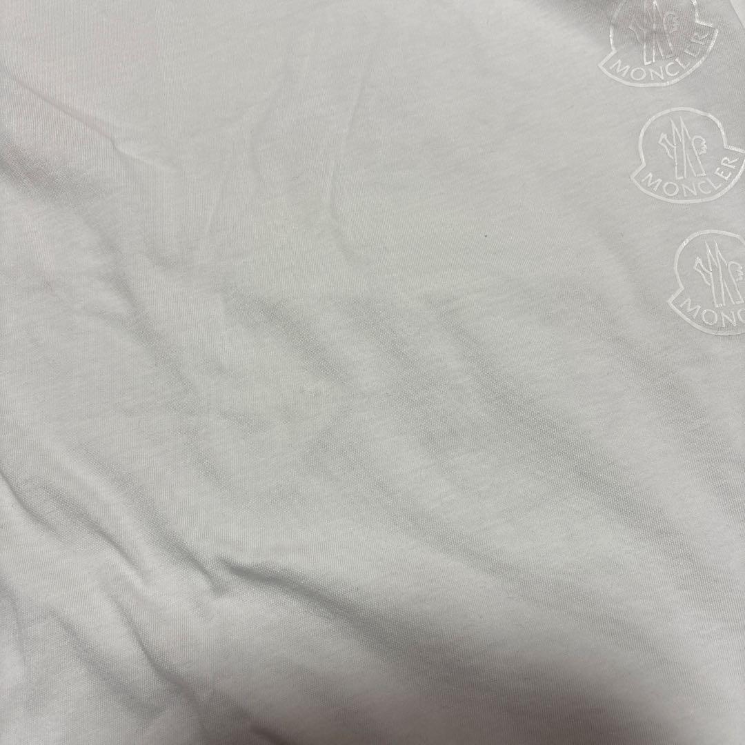 ビッグサイズ　モンクレール　ロゴ入り　Tシャツ