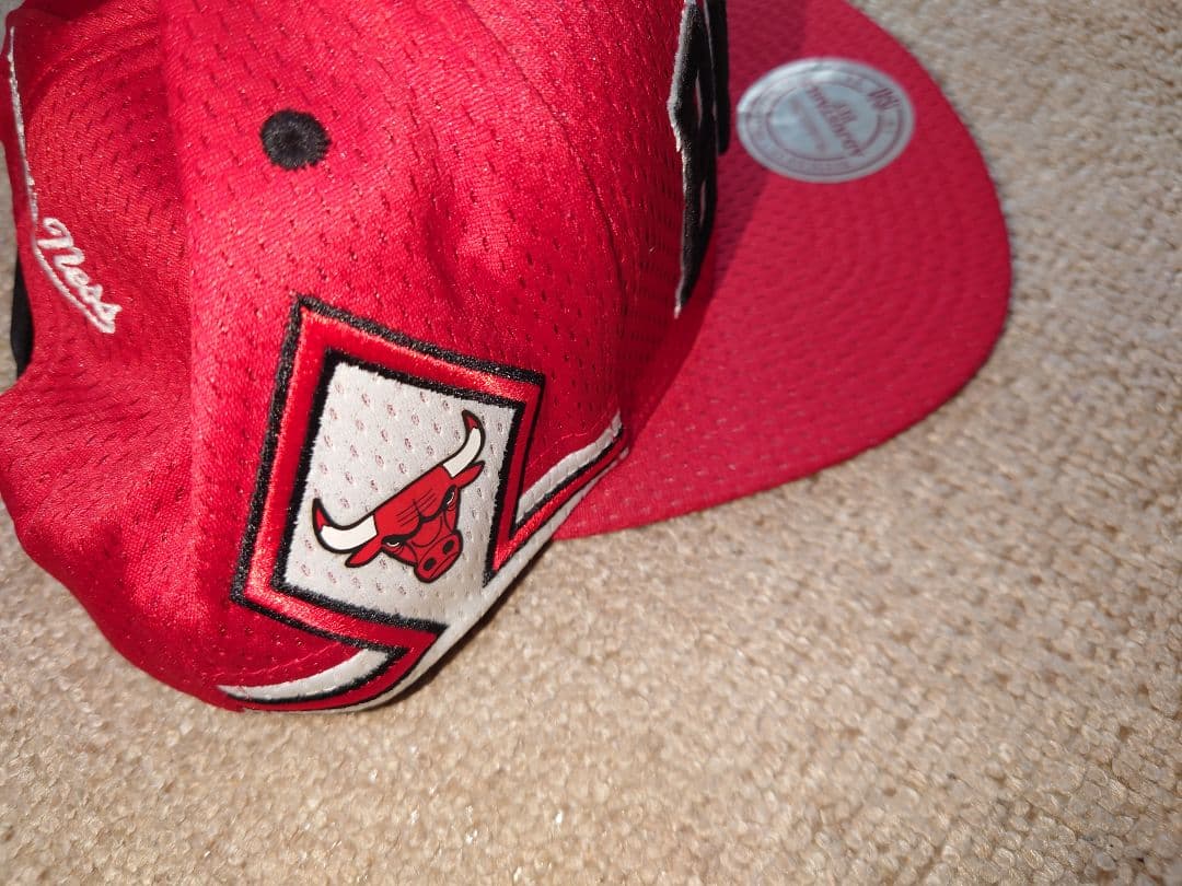 シカゴブルズ Mitchell & Ness キャップ