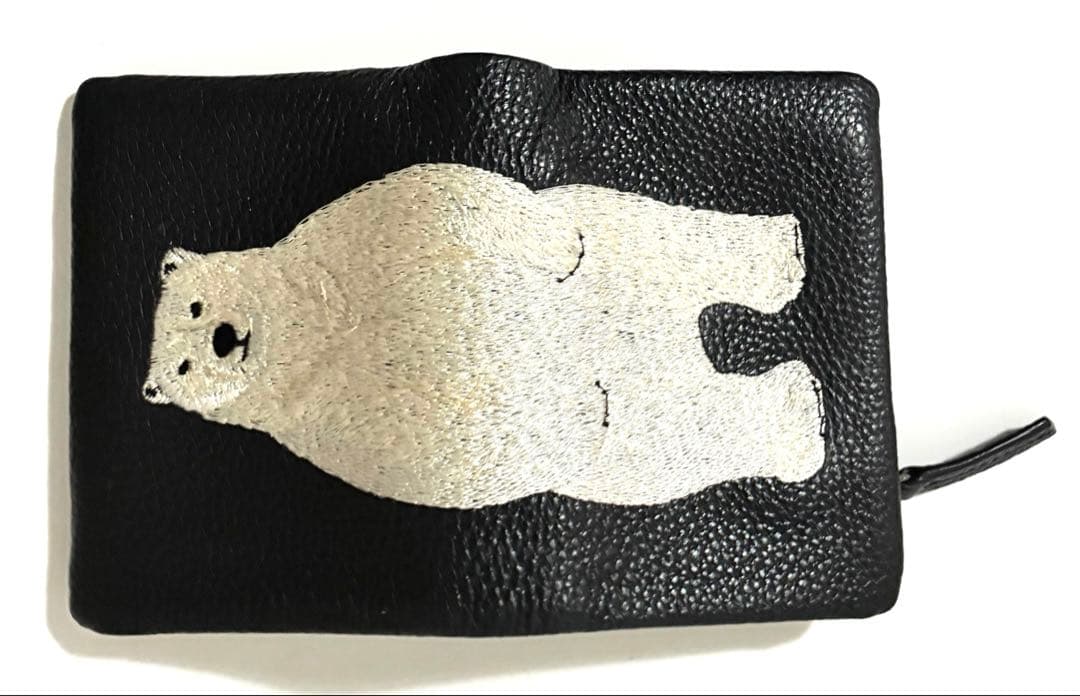 ゆ*き様 イアパピヨネ ear PAPILLONNER 白くま刺繍二つ折り財布