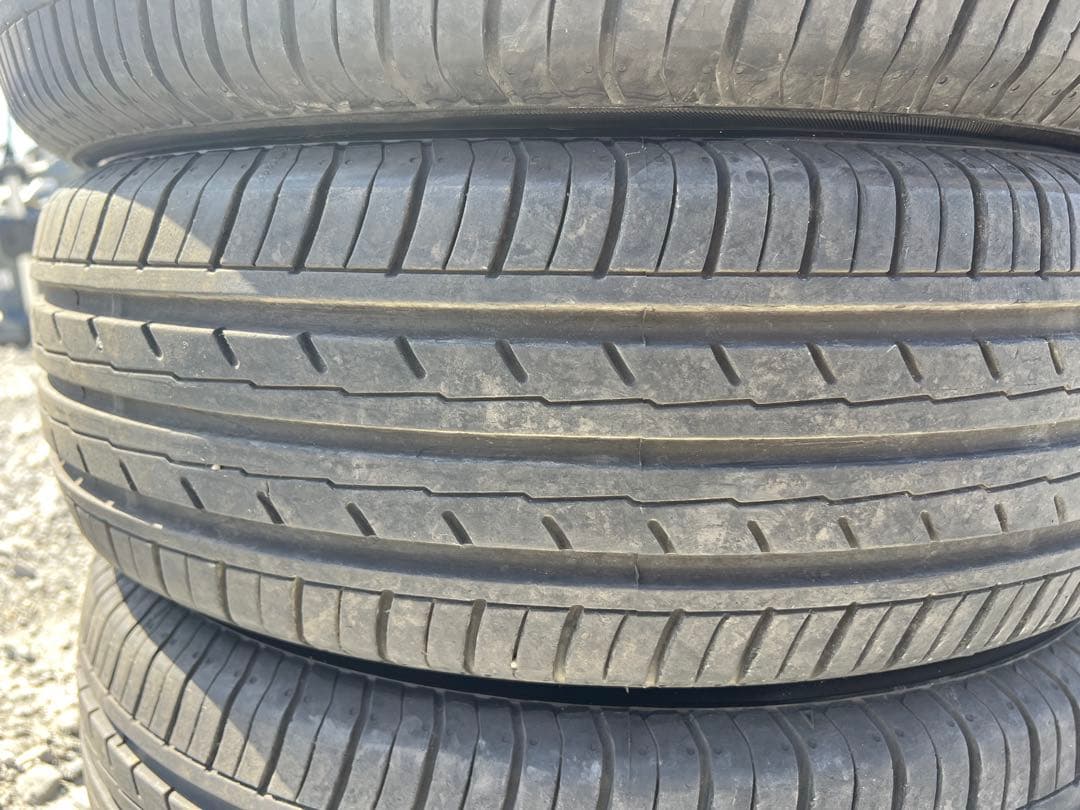 ヨコハマ　ブルーアース　es es32 175/70r14 25年製　9部山