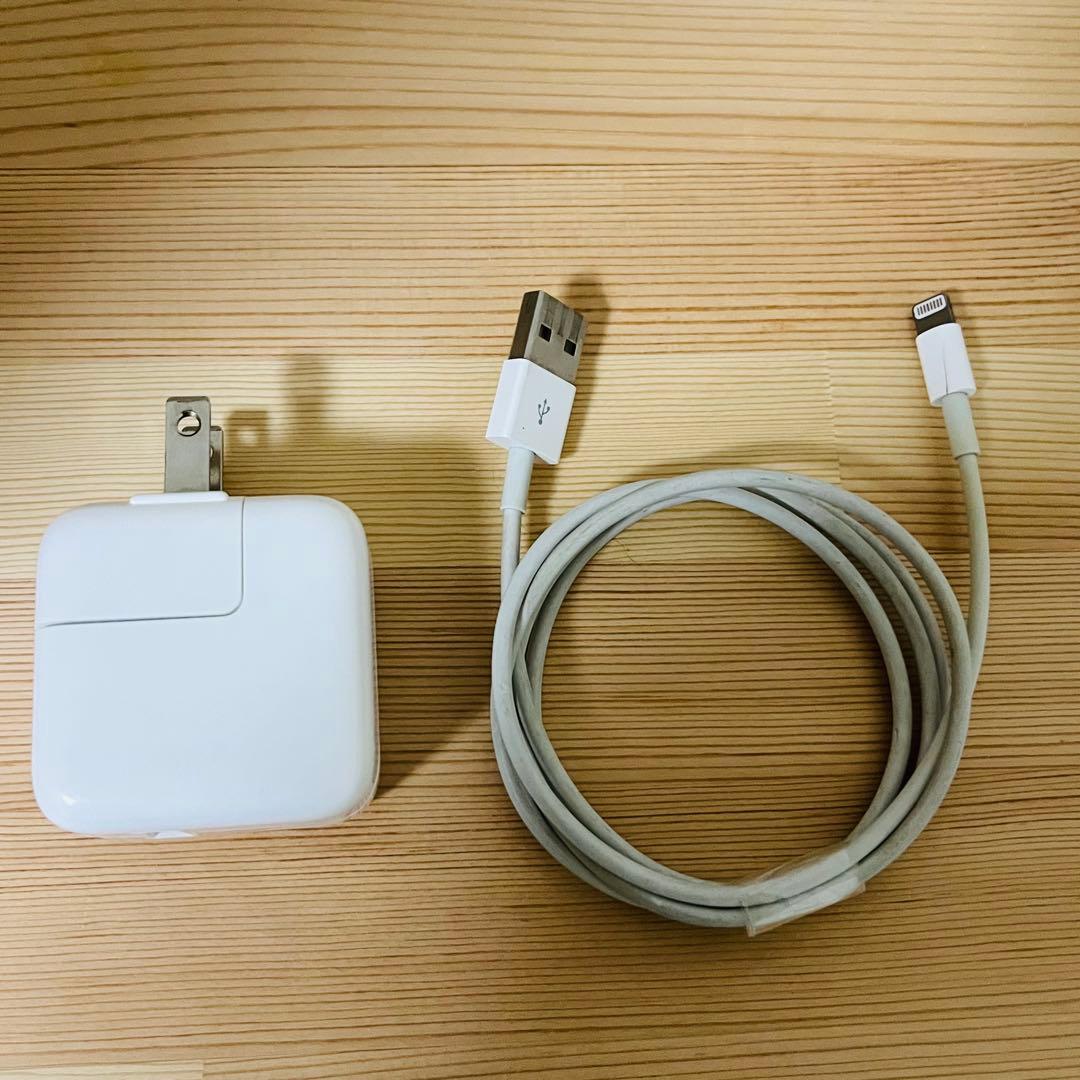 iPad (第7世代) 128GB Wi-Fi シルバー　付属品有り