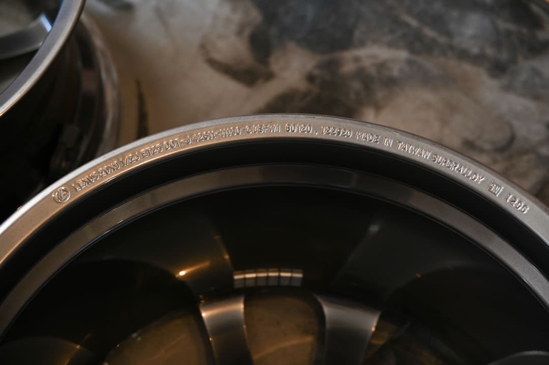 LEXUS純正　20インチ ホイール 　シルバー　4本セット