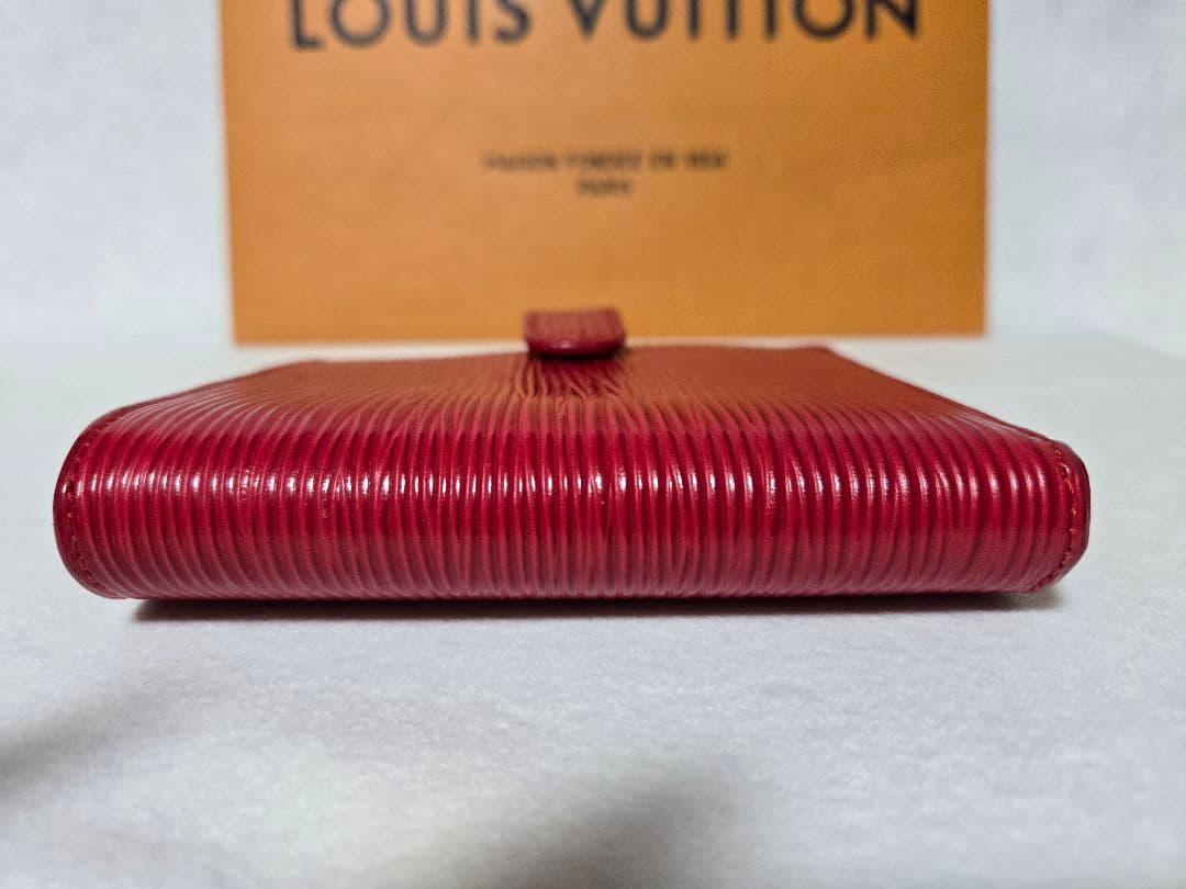 新品同様☆LOUIS VUITTON ルイヴィトン エピ 二つ折り財布 レッド