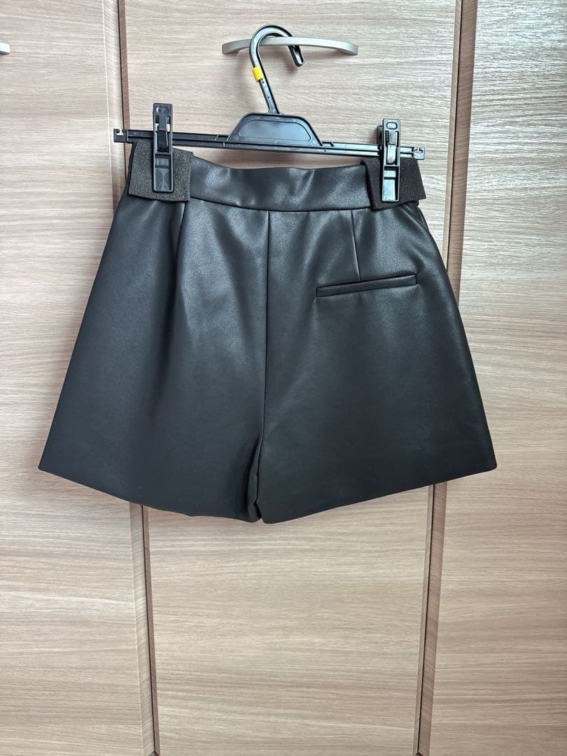sheller シェリエ leather like wrap culottes
