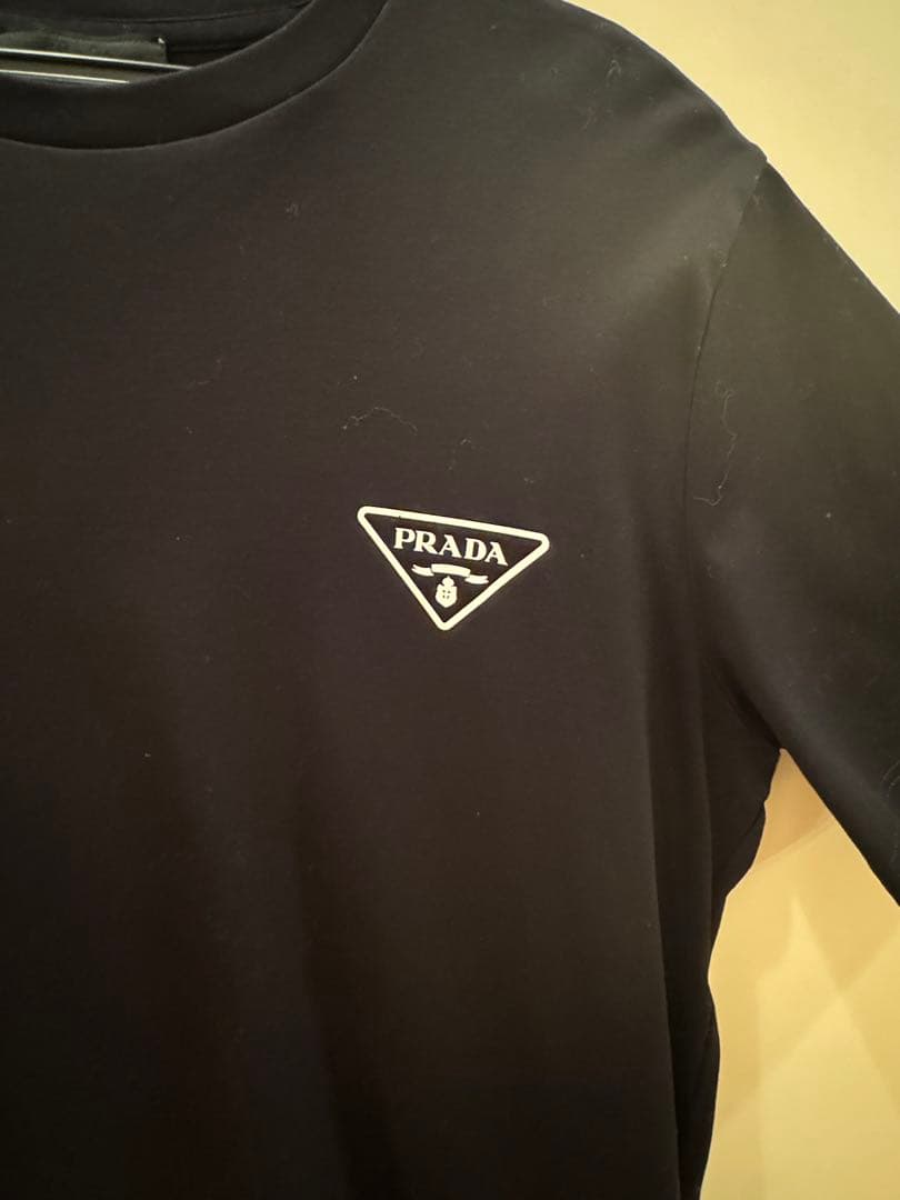 PRADA ブラック Tシャツ