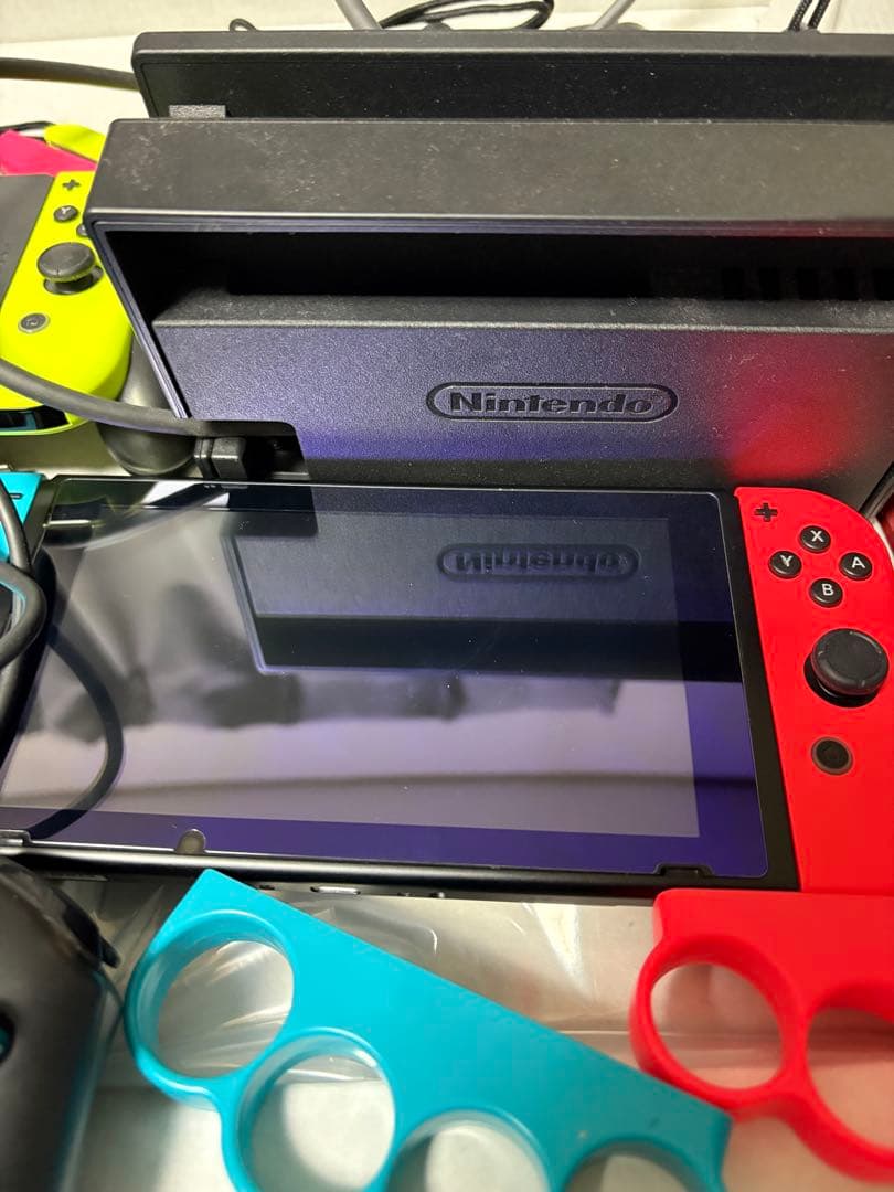 Nintendo Switch 本体 多彩なJoy-Con付き