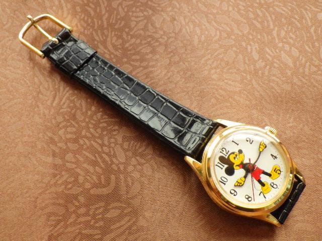 【限定値下】美品★ミッキーマウス 手巻き 腕時計 ディズニー コレクション