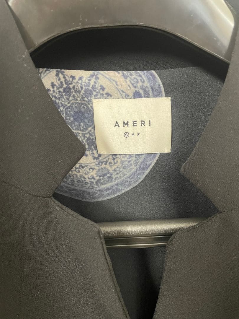 AMERI ブラック テーラードジャケット