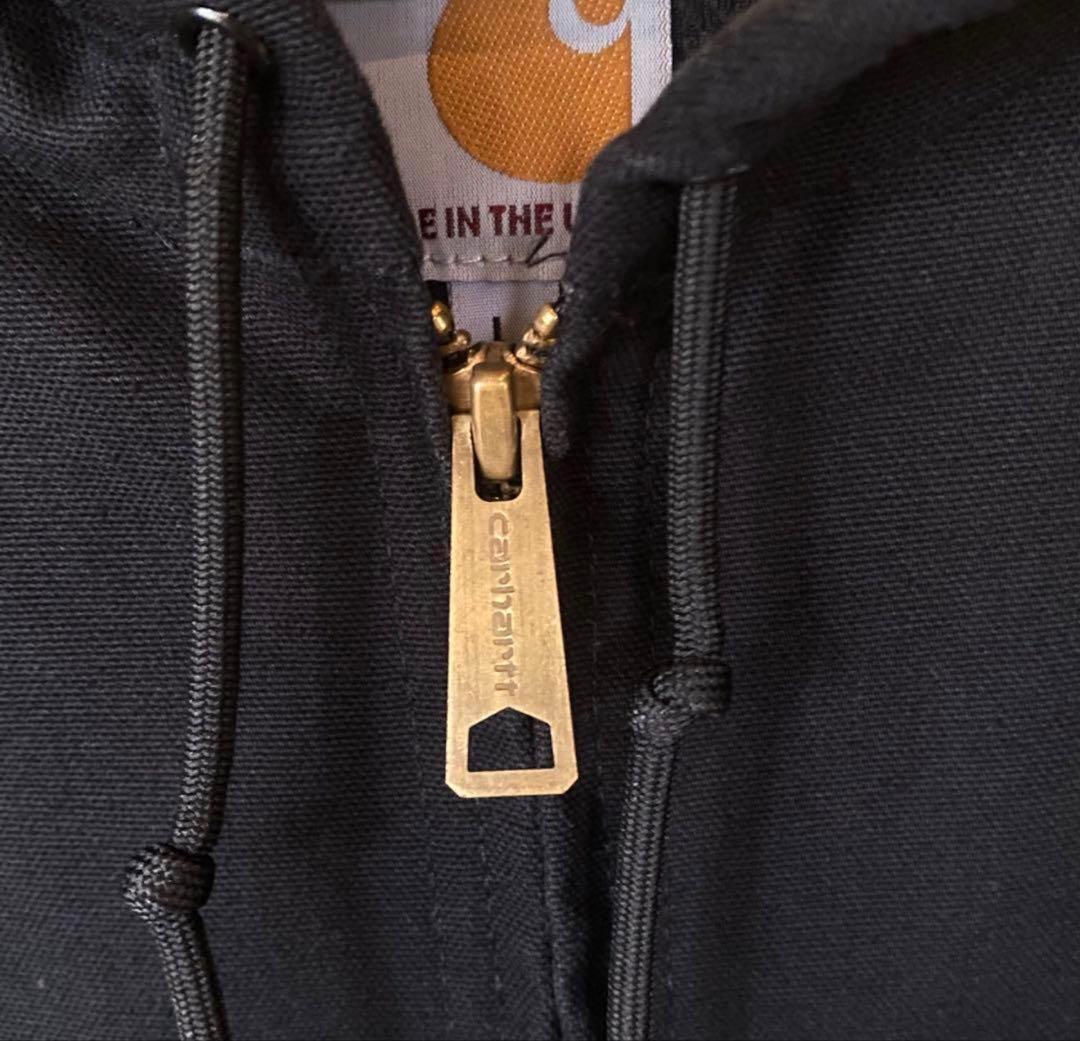 Carhartt ブラック フード付きジップアップ
