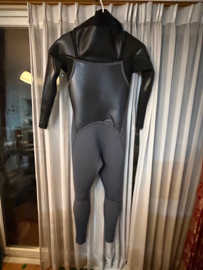 Hurley ブラック フルスーツ