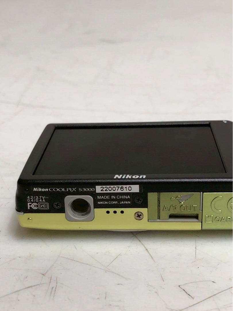 Nikon COOLPIX S3000 コンパクトデジタルカメラ