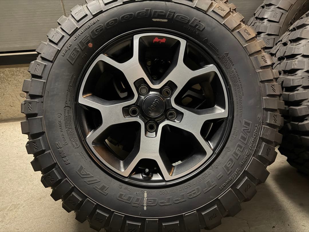 Jeep Wrangler RUBICON 純正17インチタイヤ・ホイールセット