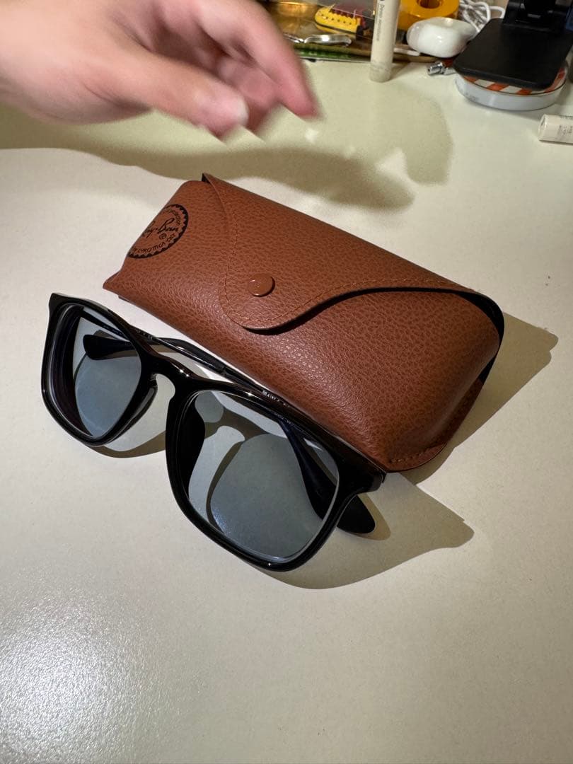Ray-Ban RB4187F CHRIS サングラス ケース付き