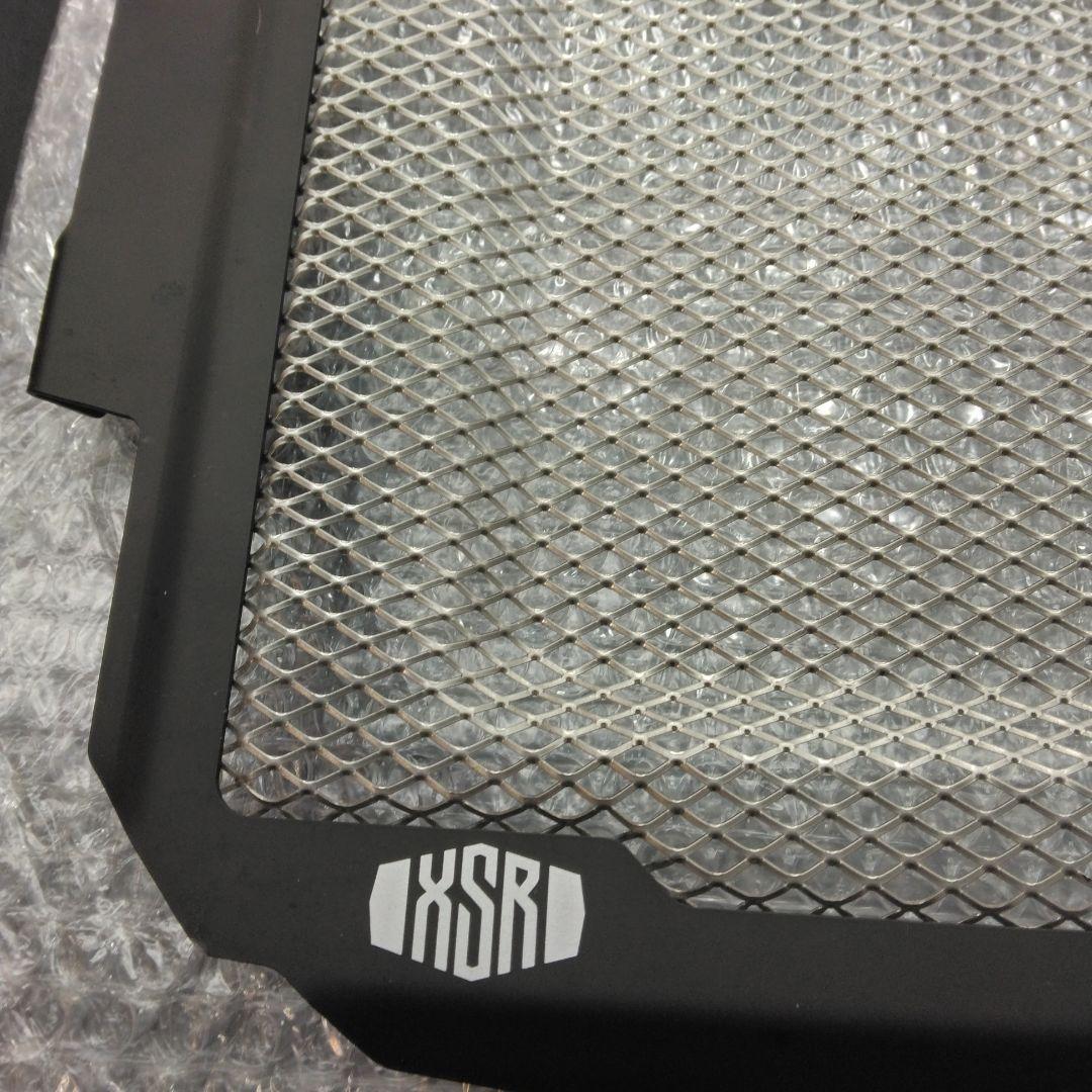 ヤマハXSR900/GP用ラジエターカバー　中古品