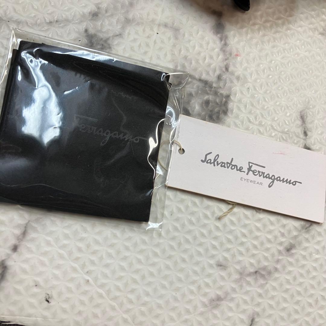 Ferragamo サングラス　SF804SA 214 ブラウンブラック