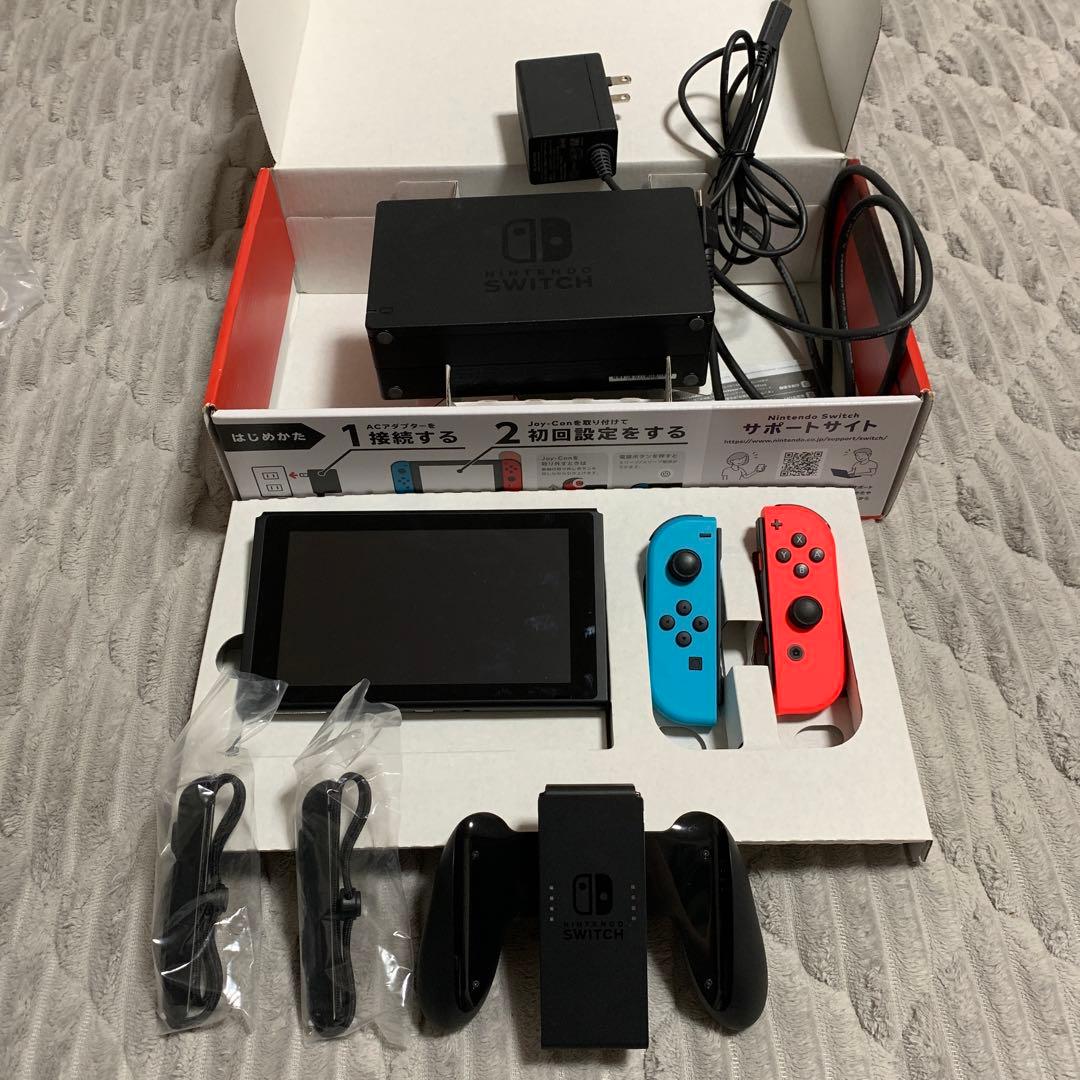 ニンテンドースイッチ　本体　ソフト3つ　コントローラー2つ