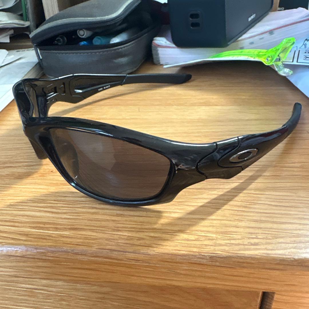 IO着用モデル OAKLEY Straight Jacket サングラス