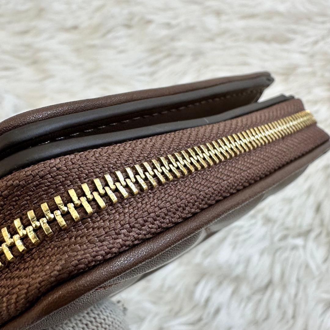 未使用級✨トリーバーチ キルティング 二つ折り財布 ゴールド金具 小銭入れ
